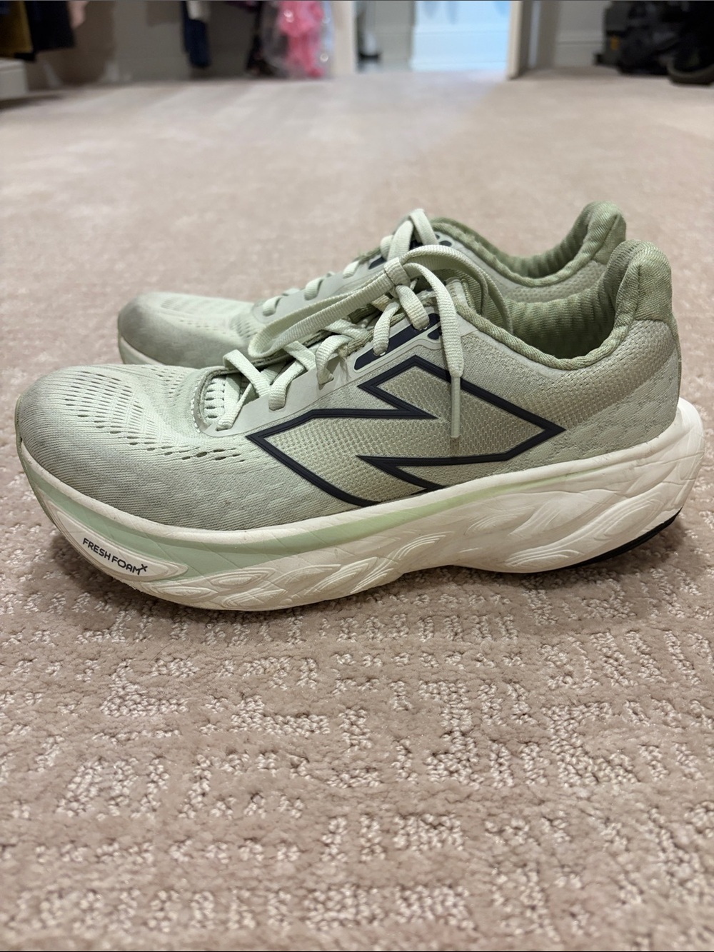 New Balance 1080 Sneakers - Picture 2 of 6